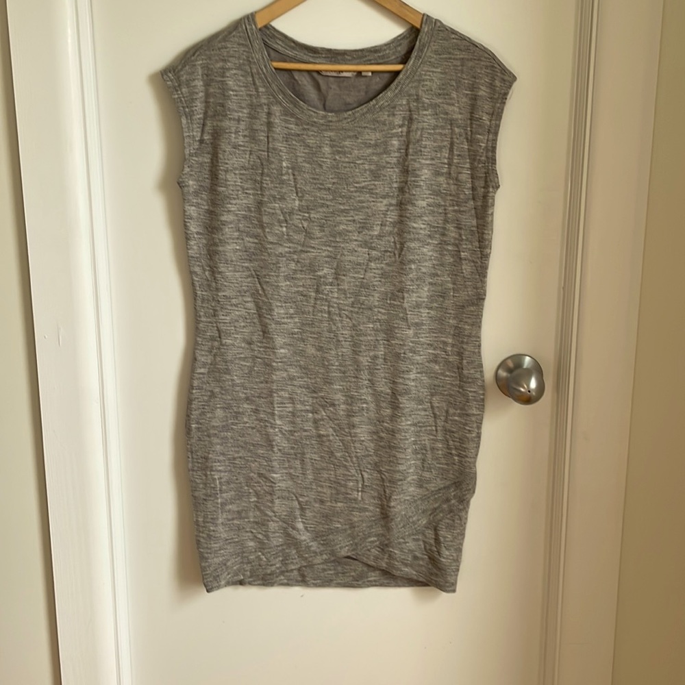 Athleta dress, gray, size M.  Perfect spring into summer dress!